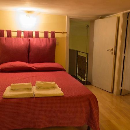 Dimora Dei Giganti Apartment Napoli Bagian luar foto